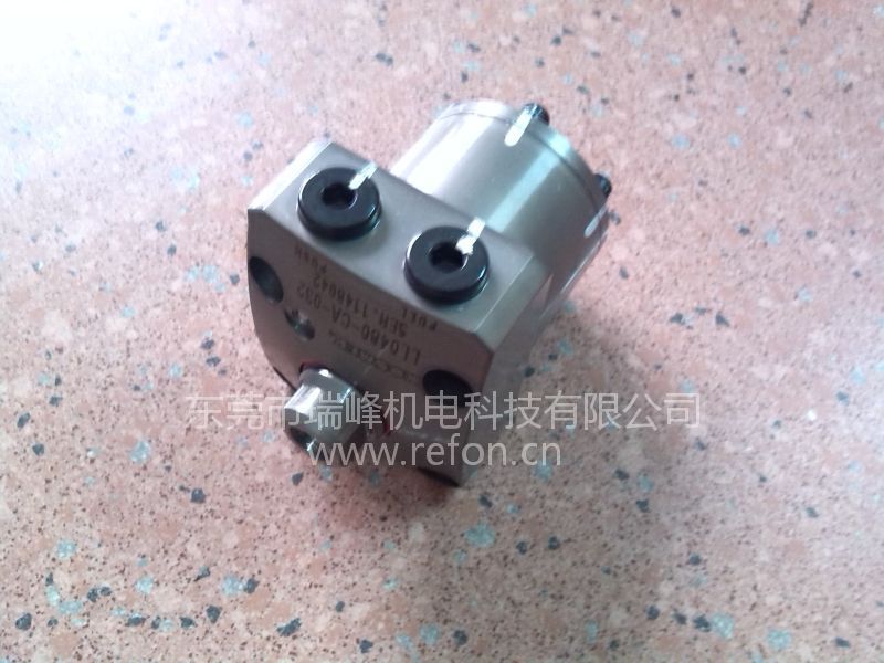 KOSMEK考世美直线夹紧器直线油缸LL0480-CA-32进出油口照片