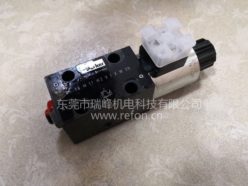美国parker派克电磁比例溢流阀RE06M17W2V1XW20俯视图
