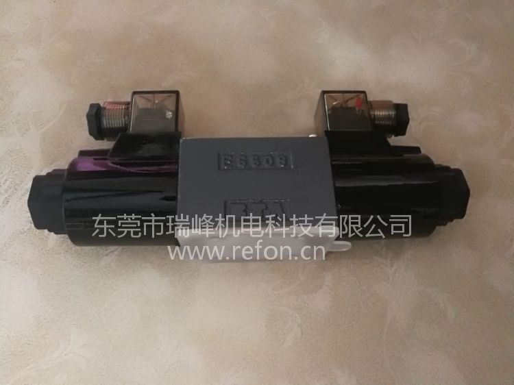 TOKIMEC东机美电磁换向阀DG4V-3-6C-M-U1-H-7-52侧面展示图